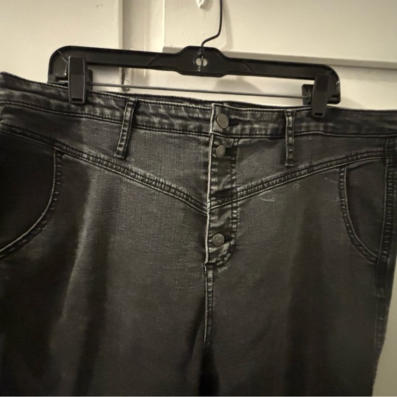 WILD FABLE High Waisted Button Fly Jeans | 16 - Picture 3 of 14